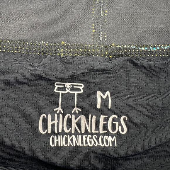 Chicknlegs Womens Green Llamas 1.5" Split Running Shorts Lined Size M - Picture 11 of 13